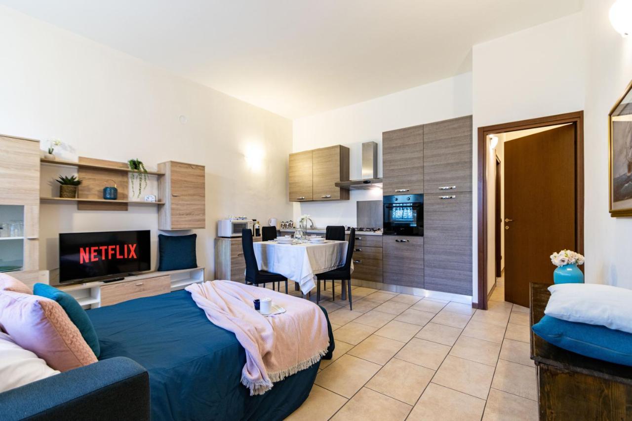 Sweet Arona Beautiful Apartment, Netflix - Wi-Fi ภายนอก รูปภาพ